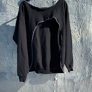 Backless newsprint cotton sweatshirt.one size